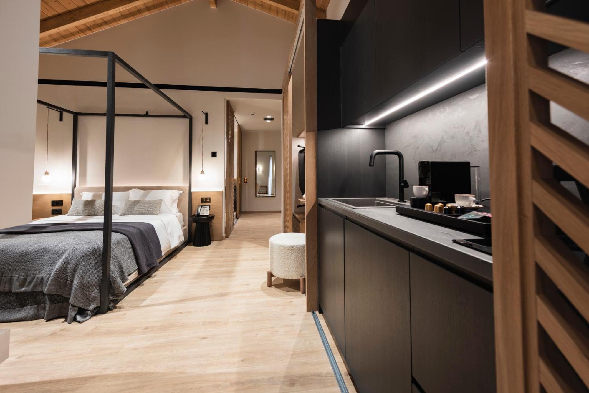 Revi Mountain Resort Boutique Hotel Kalávrita Szoba fotó