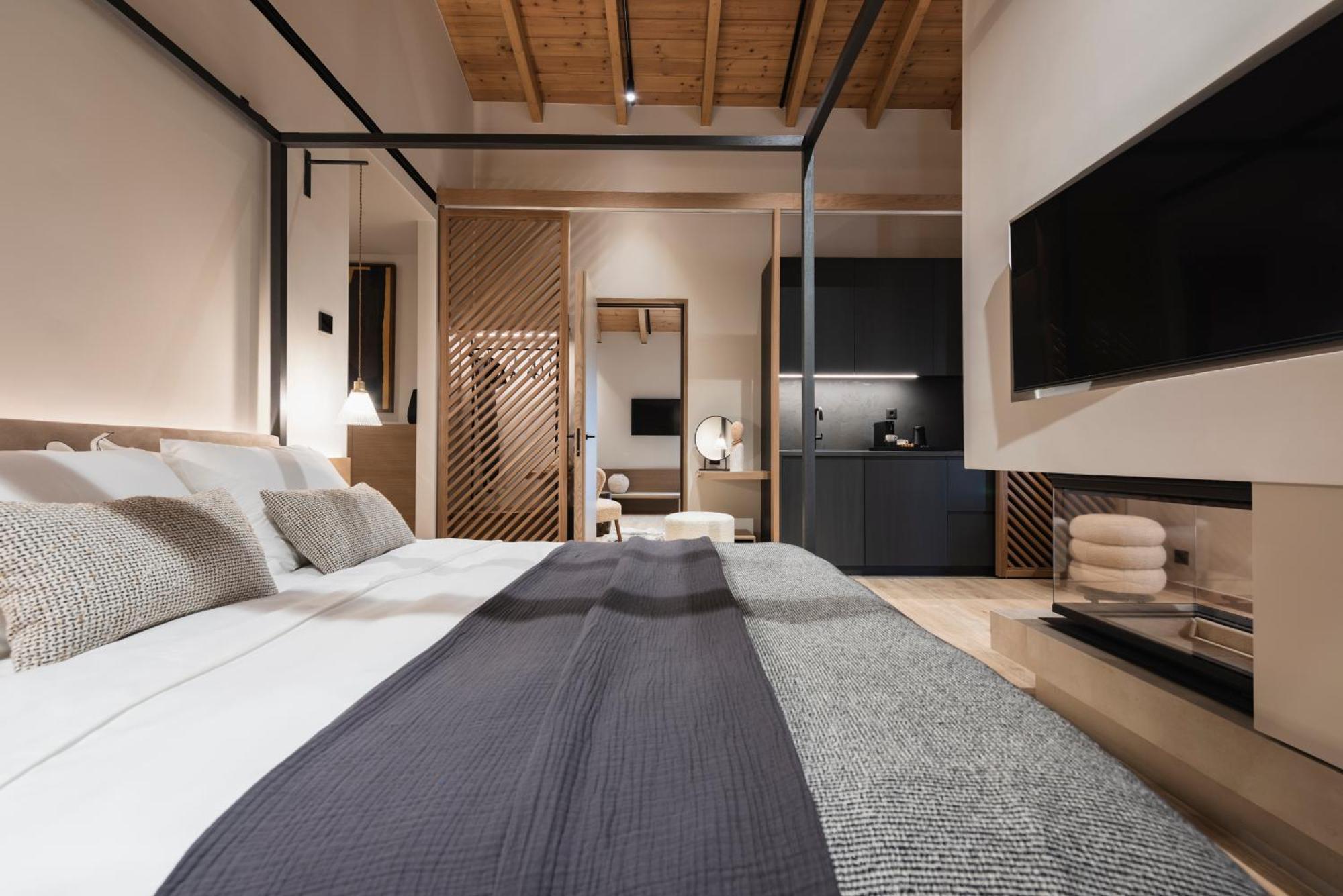 Revi Mountain Resort Boutique Hotel Kalávrita Szoba fotó